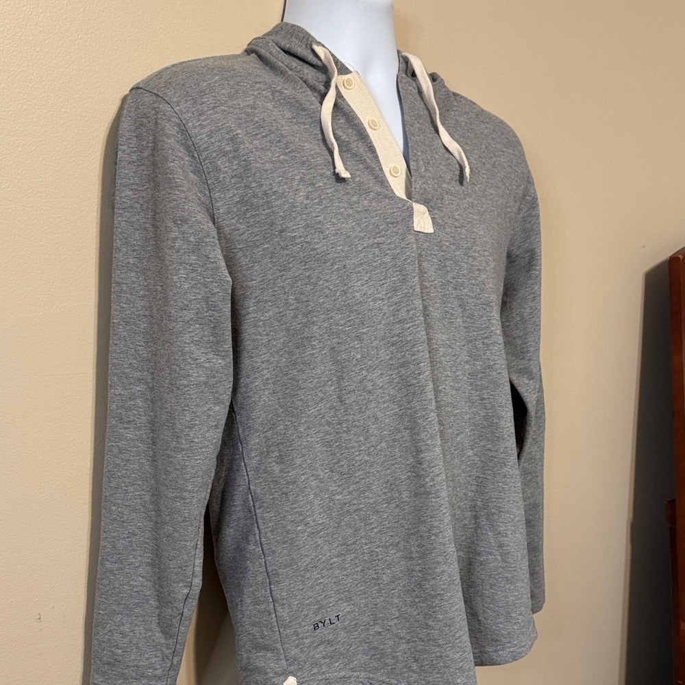 BYLT Basics Heather Gray Hooded Henley with Cream Placket. Size Small - Picture 5 of 9
